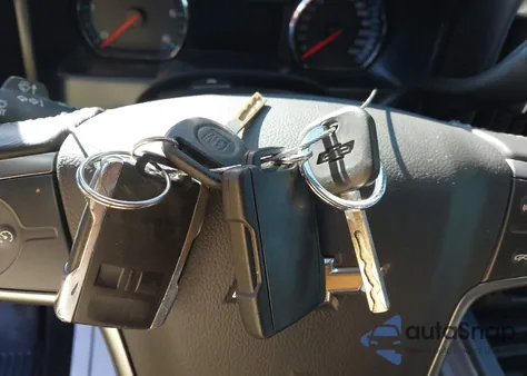 2018 Chevrolet Silverado 1500 1Lt z USA, uszkodzony, nr VIN 3GCPCREC5JG349813